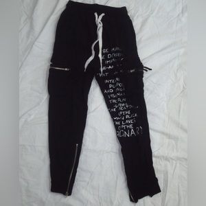 SENSEOFHEROES Black printed sweat pants
